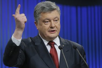 Порошенко призвал усилить санкции против России